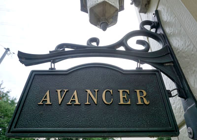 C^[ AVANCER[A@ZFi]